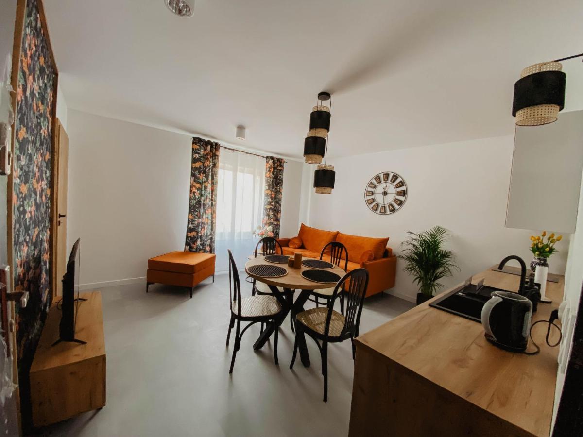 Ferienwohnung Cztery Pory Roku Wiele Exterior foto